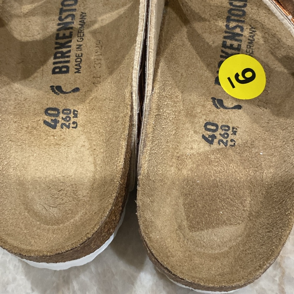 NWT Birkenstock Women's Gold Sandals size 39 - Picture 4 of 6
